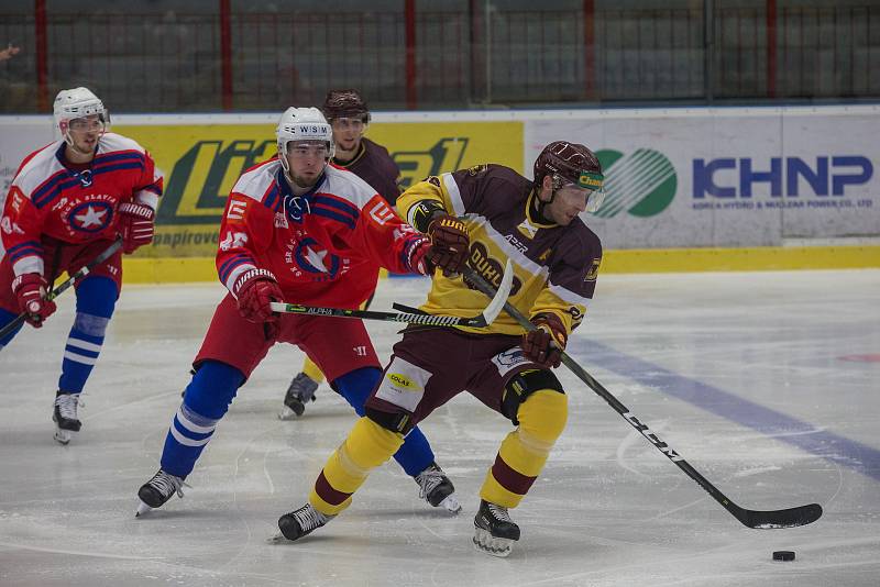 Hokejové utkání mezi SK Horácká Slavia Třebíč a HC Dukla Jihlava.