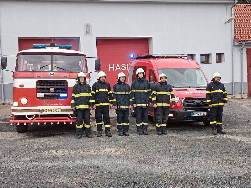 Pietního aktu se zúčastnili i členové SDH Myslibořice.