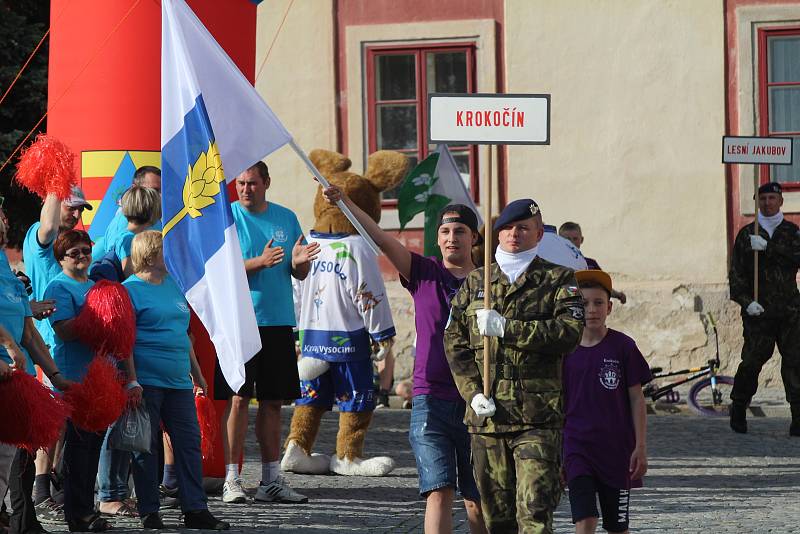 Regionální olympiáda dětí a mládeže začala v úterý v podvečer v Náměšti nad Oslavou.