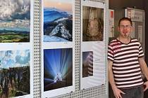 Přírodu, architekturu, ale hlavně hvězdnou oblohu fotí třebíčský rodák Marián Runkas. Jeho fotografie je možné shlédnout do konce května ve vstupní hale dukovanské elektrárny.