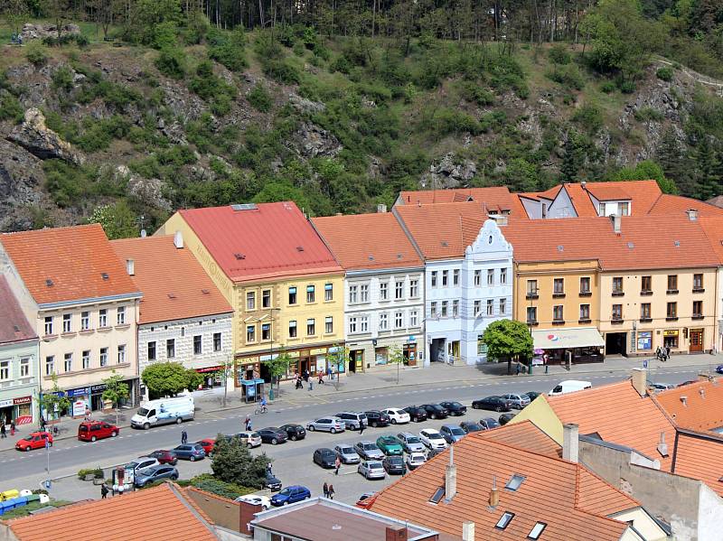 Pohledy z městské věže u kostela sv. Martina v Třebíči