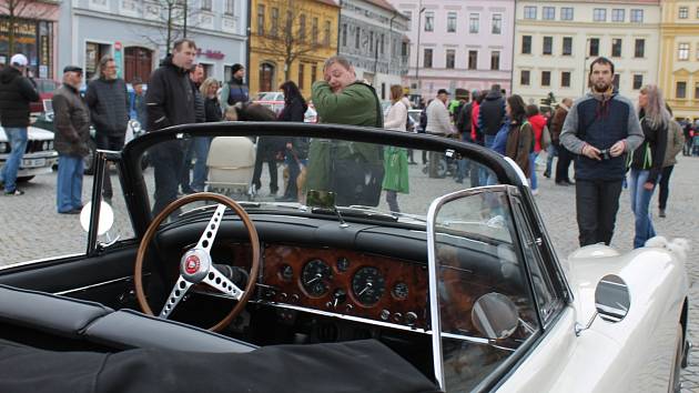 Na start sezóny veteránů dorazil Indián i Veřejná bezpečnost