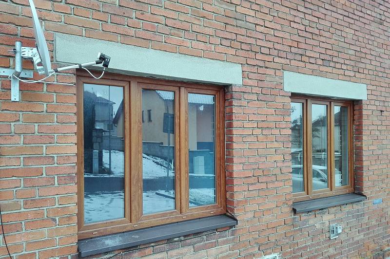 Demolici domu se sociálními byty chystá třebíčská radnice v Alšově ulici v Borovině. Stavební parcelu o rozloze přibližně 1100 metrů čtverečních pak město prodá v aukci.