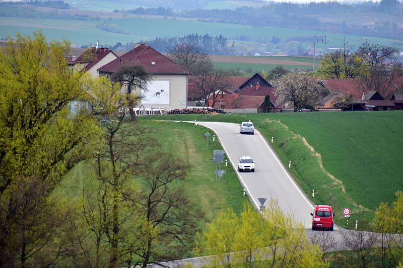 Poznáte obec na fotografii? Poradíme, že se nachází na severozápadním cípu Třebíčska.