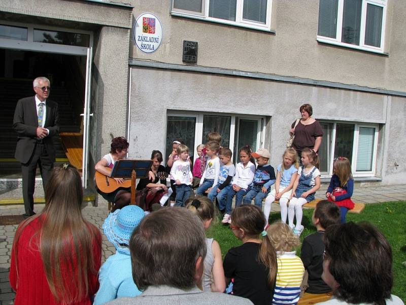 Významné výročí oslavili o víkendu v Základní škole Studenec.