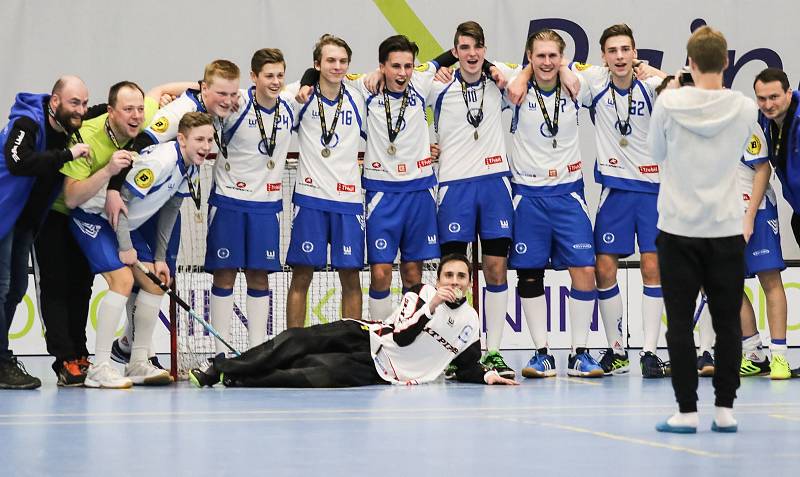 Třebíčští mladíci byli jediným českým týmem na mezinárodním turnaji Floorball Cup ve Finsku. Snipeři vyslali do bojů čtyři družstva a nejvíce byli vidět dorostenci, kteří vybojovalive své kategorii bronz.