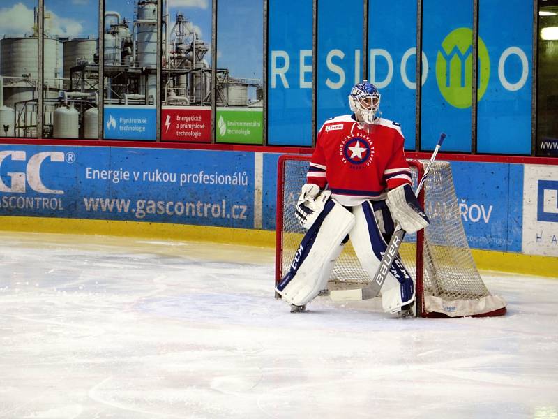 Pro další porážku si zajeli ve 47. kole WSM ligy hokejisté Horácké Slavie (v červeném) do Havířova a po delší době tak opouští sedmou příčku prvoligové tabulky.