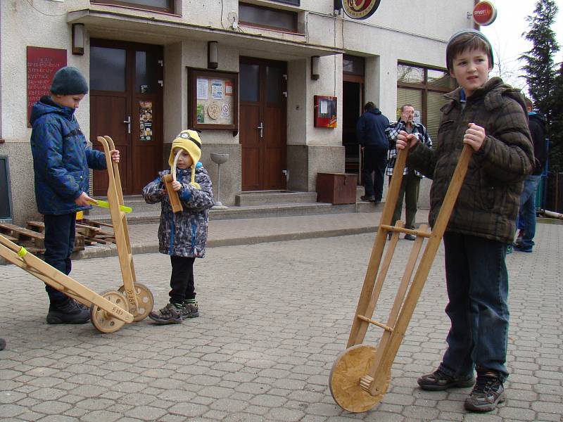 Hrkání v Mohelně. 