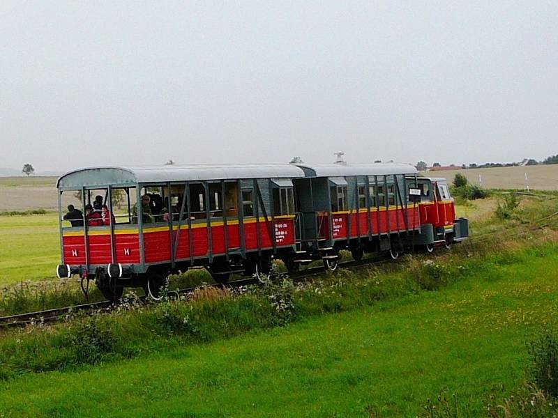 vlak v neděli poprvé vyjel z Moravských Budějovic do Jemnice.