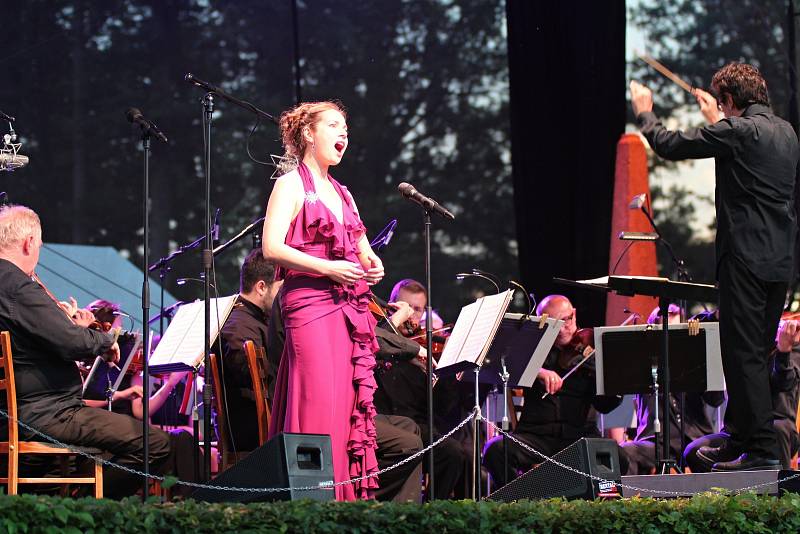 Galakoncert 19. ročníku Mezinárodního hudebního festivalu Petra Dvorského v Jaroměřicích nad Rokytnou.