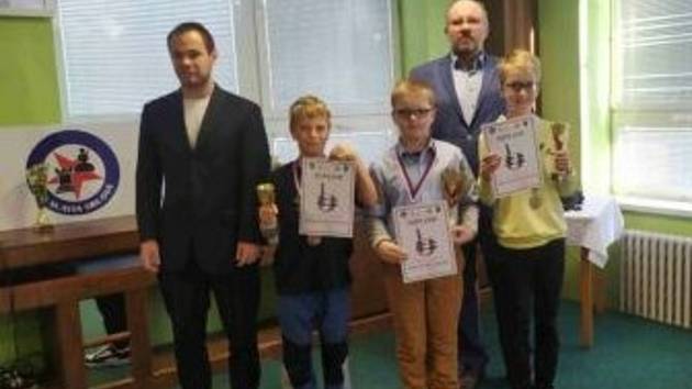 Mladí šachisté uspěli na Mistrovství Moravy a Slezska v šachu mládeže -  Třebíčský deník