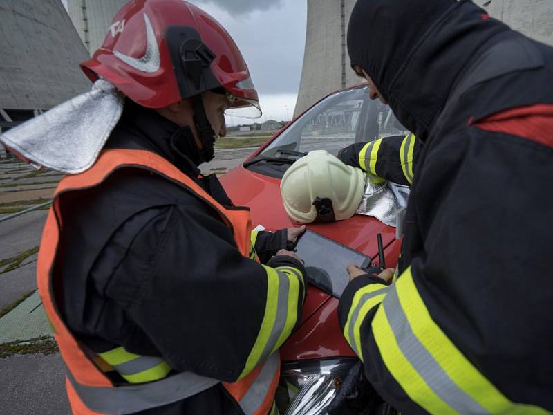 Hasiči z Jaderné elektrárny Dukovany začali naplno využívat moderní zásahový systém.