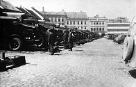 Německé jednotky na náměstí v Třebíči v březnu 1939.