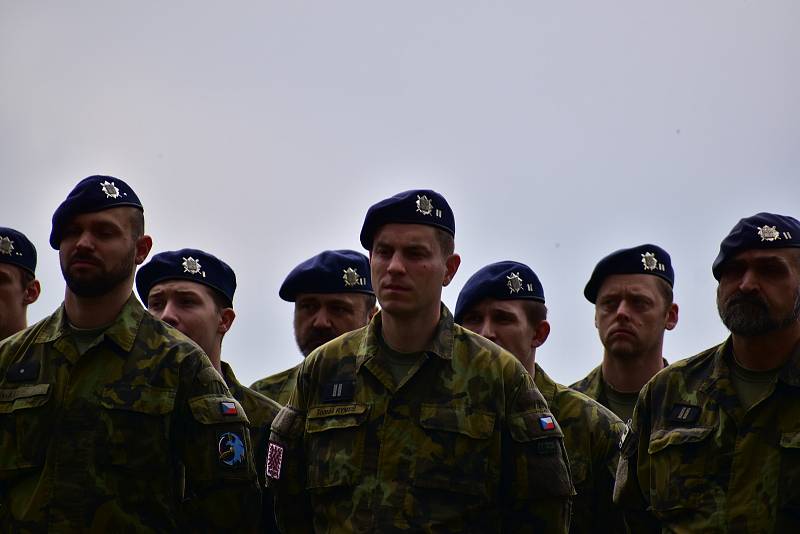 Vzpomínkové setkání tradičně organizuje 22. základna vrtulníkového letectva v Náměšti nad Oslavou.