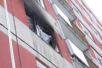 K tragédii došlo v Třebíči v Tkalcovské ulici. V pondělí večer tam úplně vyhořel byt. 