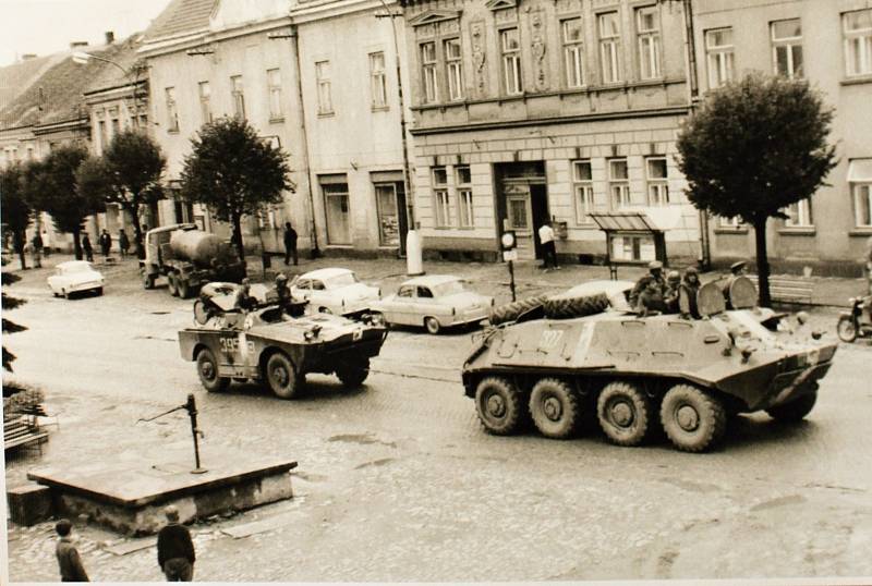 Výstava fotografií ze srpna 1968 v Muzeu řemesel.