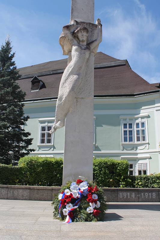 Centrum Budějovic změní tvář. Betonové květináče a rezavé sloupy zmizí