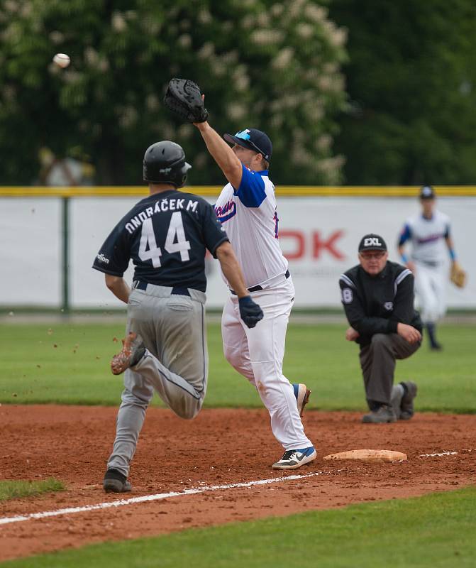 Baseballové utkání mezi Nuclears Třebíč a Hroši Brno.