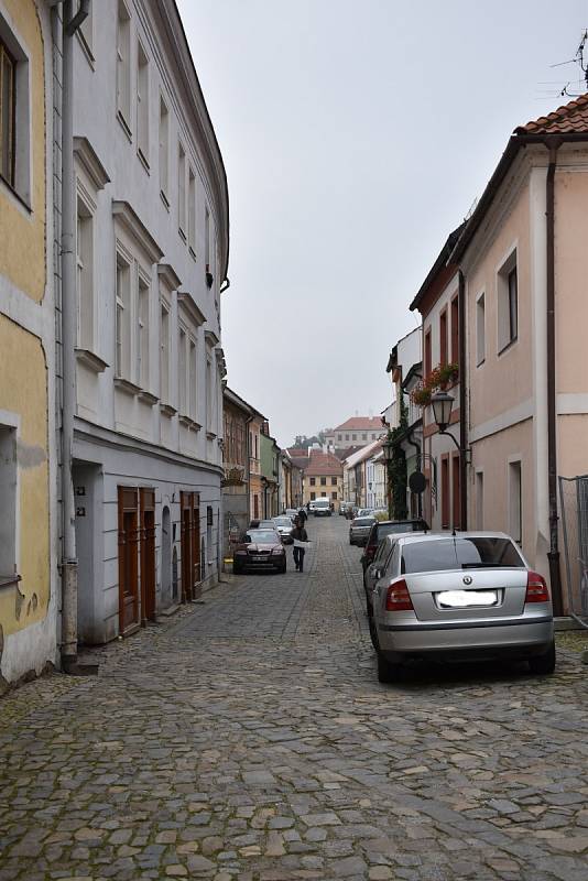 Nově budou moci do Zámostí a židovské čtvrti vjet pouze rezidenti a lidí, kteří v místě podnikají.