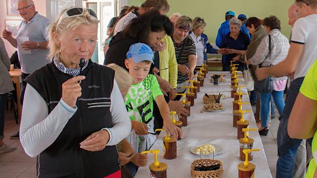 Včelaři i nadšenci se slétnou do Cidliny, blíží se tradiční Den medu