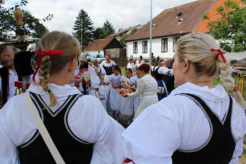 Krojované hody v Martínkově.