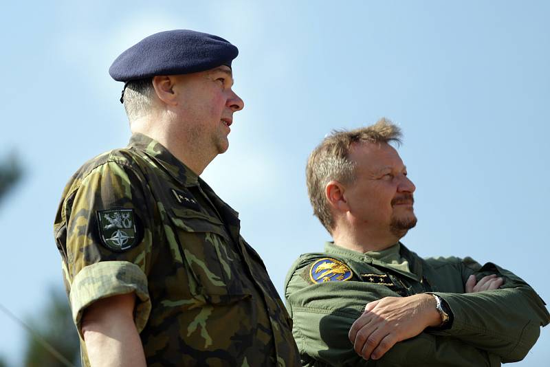 Mezinárodního cvičení Ample Strike, které je zaměřené na sladění předsunutých leteckých návodčí s osádkami letounů a veliteli na zemi v těchto dnech končí.