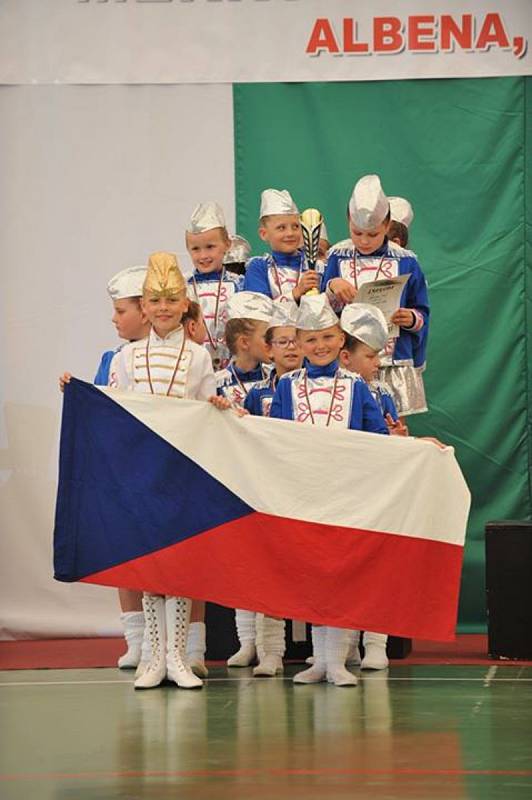 Obrovský úspěch zaznamenaly třebíčské mažoretky Cheerladies, když se jim podařilo získat medaile na Mistrovství Evropy (ME) v bulharské Albeně.