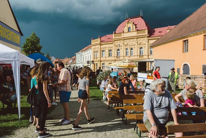 Protest fest v Jaroměřicích nad Rokytnou.