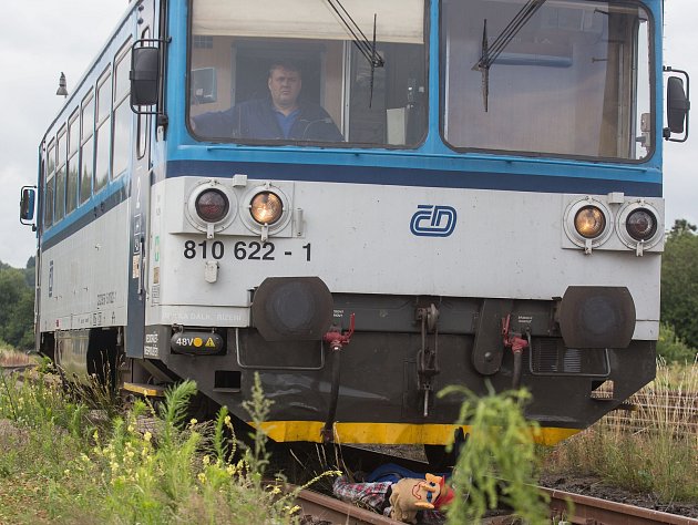 U Křižanova se střetl vlak s osobou. Ta zraněním podlehla