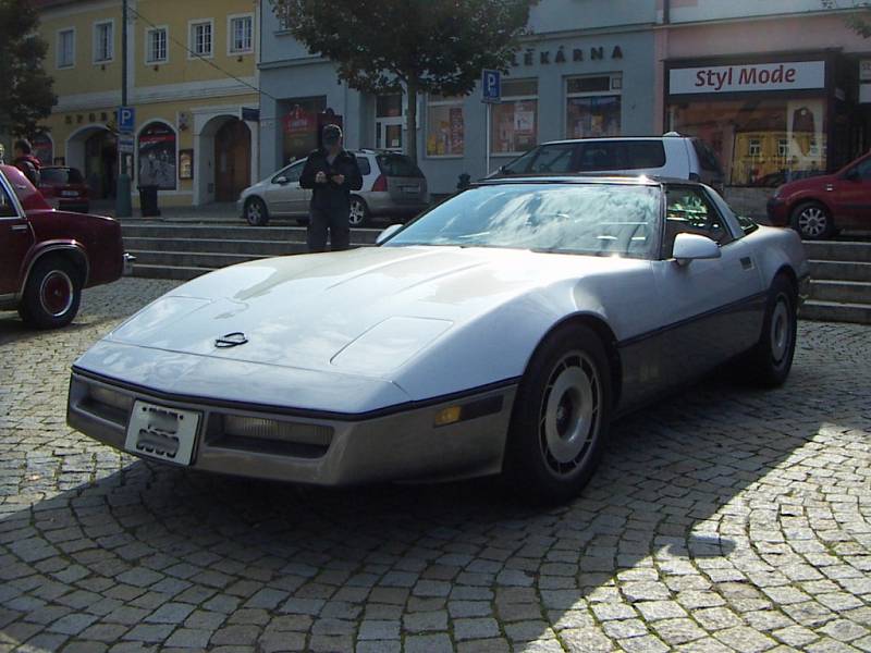 Corvette C4 na Karlově náměstí v Třebíči.