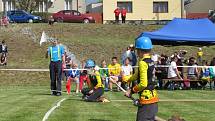 Že dobrovolní hasiči na Třebíčsku nemusí mít starost o svoji budoucnost, dokázal nedělní závod v požárním útoku mladých hasičů ve Starči.