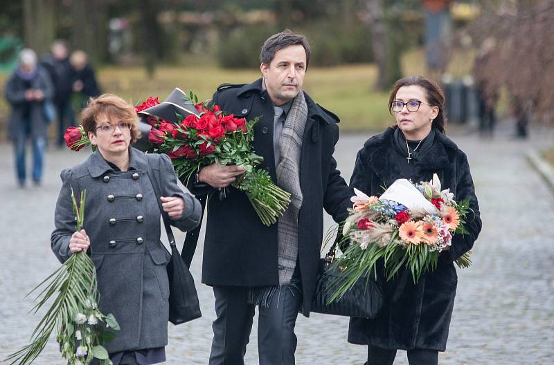 Poslední rozloučení s hercem Jaroslavem Šmídem, známého například z komedie Doktor od jezera hrochů režiséra Zdeňka Trošky.