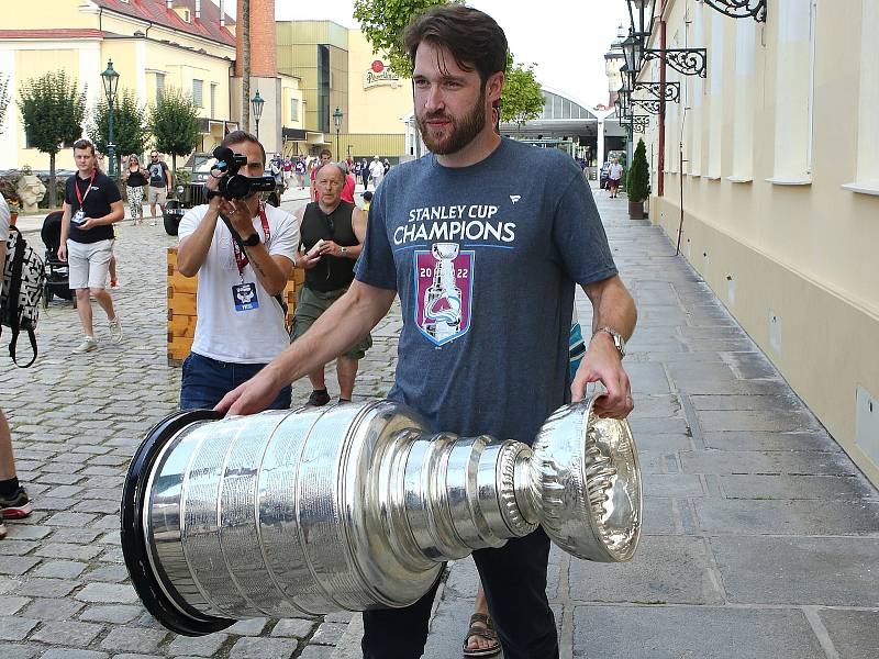 Pavel Francouz, brankář Colorado Avalanche a vítěz Stanley cupu, v minulosti hájil i dres Horácké Slavie Třebíč.