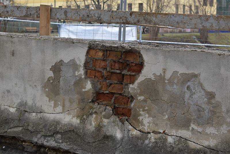 Rekonstrukce barokního mostu se přesunula do druhé poloviny.