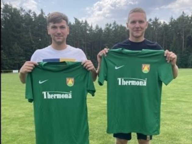 Před loňskou sezonou posílili FC Rapotice z druholigového ukrajinského týmu FC Nikopol defenzivní univerzál Vasil Adamenko (vpravo) a krajní záložník Dmytro Liusik.