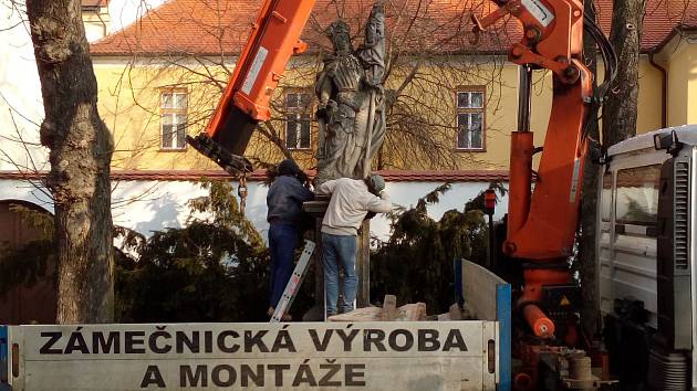 VIDEO: Svatý Florián odjel &quot;na výlet&quot;. Vrátí se do září