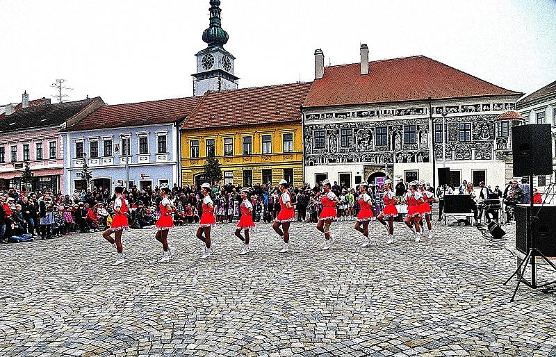 Přehlídka mažoretek v Třebíči nadchla velké i malé diváky