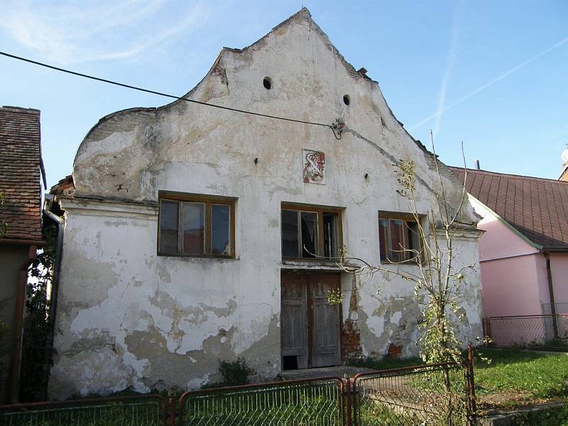 Synagoga v Polici. Před rekonstrukcí.