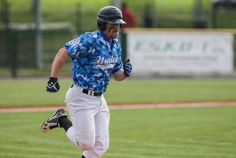 V sobotu 10. června se na basebalovém hřišti utkali domácí Třebíč Nuclears s týmem Olympia Blansko.