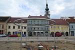 Na revitalizovaném Karlově náměstí v Třebíči vyrostl prstenec pro vodní prvek. V místních budí emoce - pozitivní i negativní.