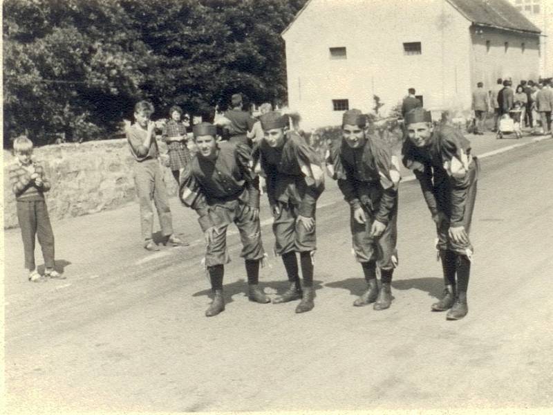 Historická fotografie z Běhu o Barchan.