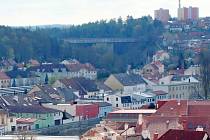 Most přes Libušino údolí v Třebíči.