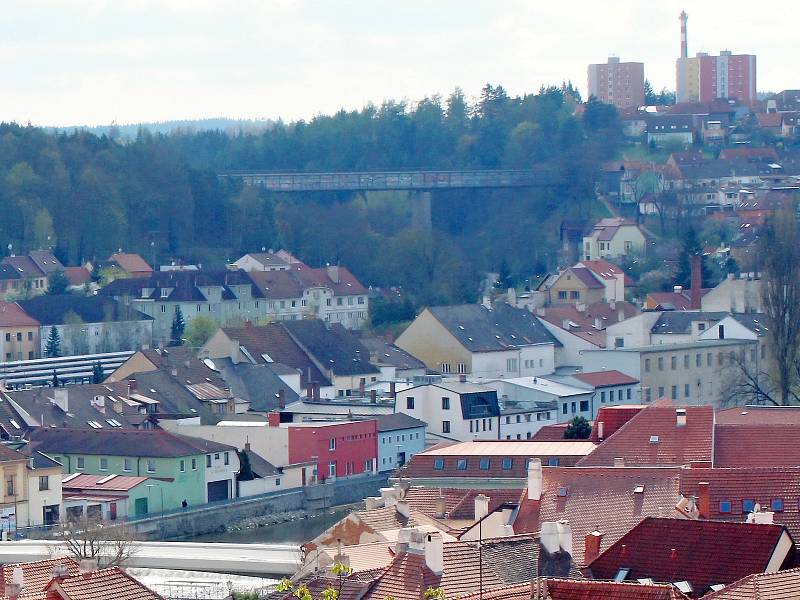 Most přes Libušino údolí v Třebíči.