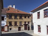 Dům na rohu ulice Leopolda Pokorného  v Třebíči je novou kulturní památkou.