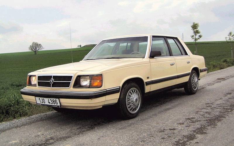 Dodge Aries 1987.