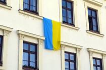 Ukrajinská vlajka na třebíčské radnici