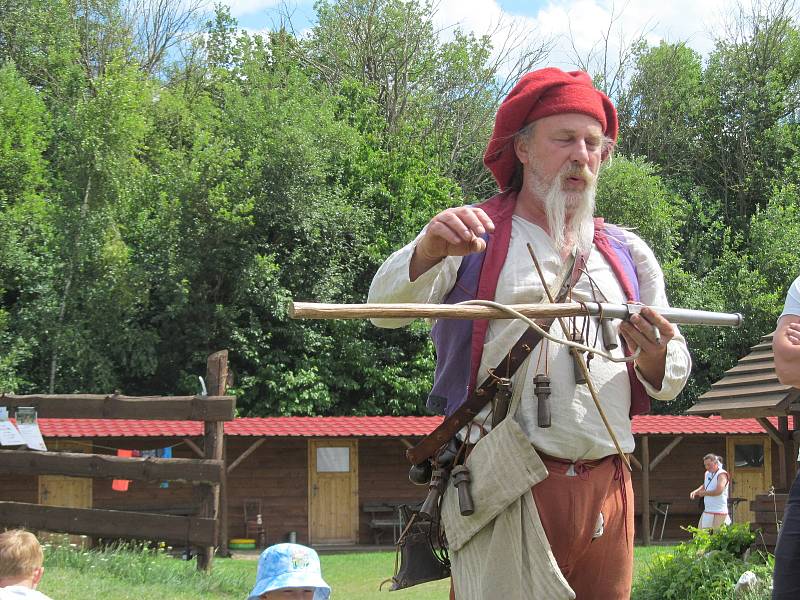 Na Třebíčsku Španělé dobyli hlavní město slovenských indiánů