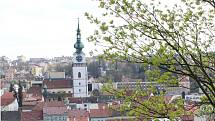 Městská věž při kostele sv. Martina v Třebíči a pohledy z ochozu.