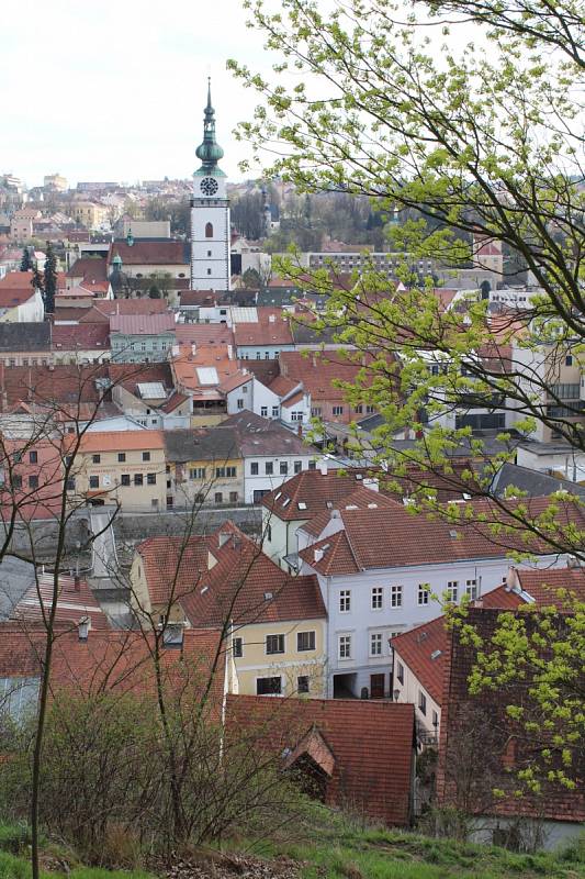 Pohledy z městské věže u kostela sv. Martina v Třebíči