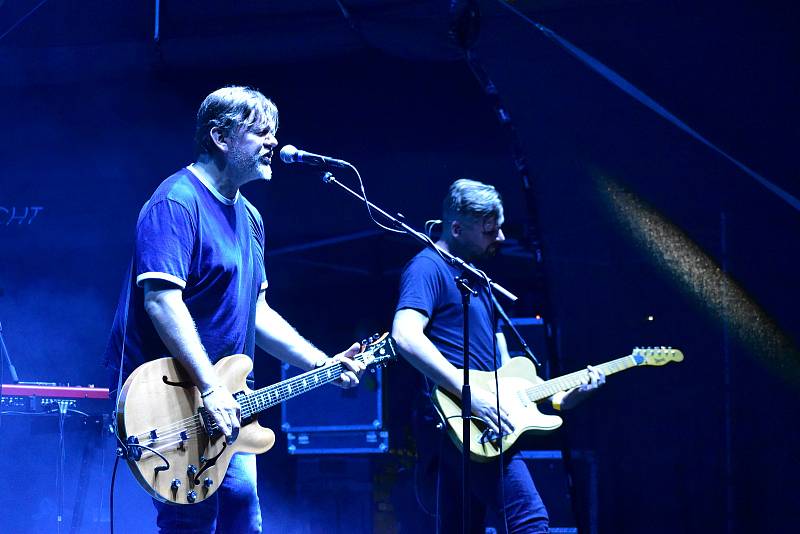 Zpěvák Michal Hrůza a kapela Hrůzy na Podzámecké nivě v Třebíči během festivalu Energie pro kulturu.
